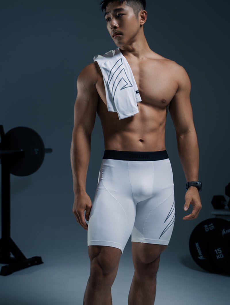 HyperSkin™ 緊身短褲 (黑) - AROAK 機能健身服飾 | 專為健人打造