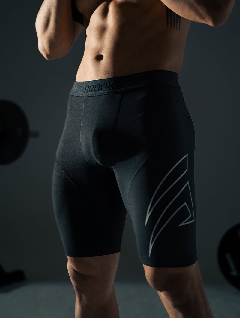 HyperSkin™ 緊身短褲 (黑) - AROAK 機能健身服飾 | 專為健人打造