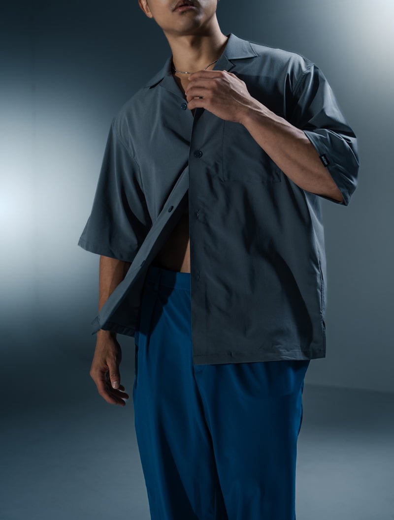 LightDry™ 輕盈機能開襟襯衫 (黑) - AROAK 機能健身服飾 | 專為健人打造