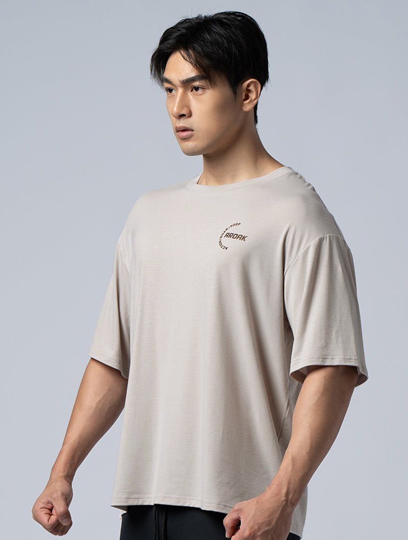 TENCEL - SGL™ 植絨OVERSIZED機能天絲短袖上衣 (卡其) - AROAK 機能健身服飾 | 專為健人打造