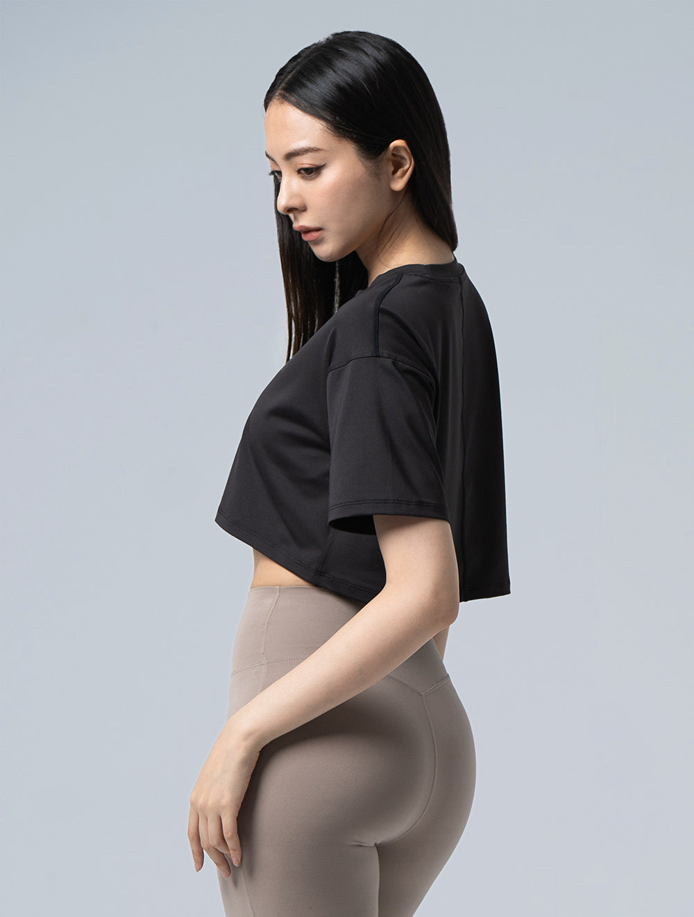 ArcTech™ Functional Training Loose Drop Shoulder Cropped Top @ (Black)