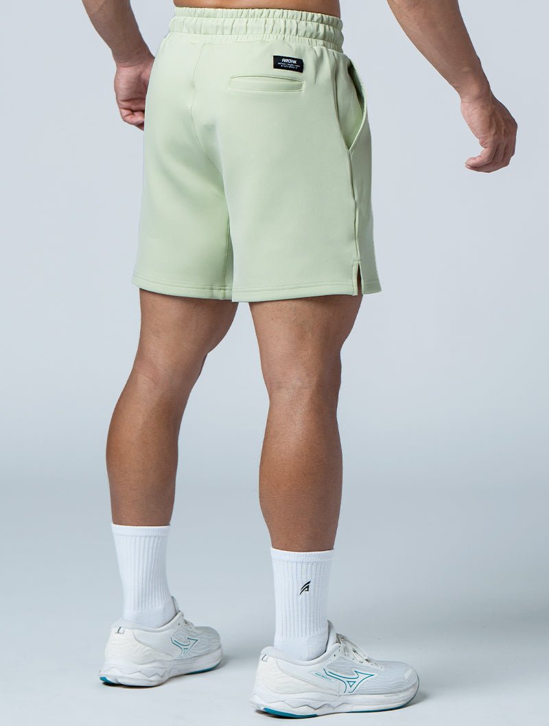 AirFlex™ 機能開岔訓練短褲 (果綠) - AROAK 機能健身服飾 | 專為健人打造