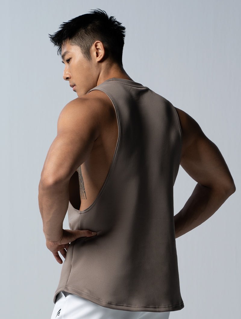 AirFlex™ 窄肩訓練背心 (卡其) - AROAK 機能健身服飾 | 專為健人打造