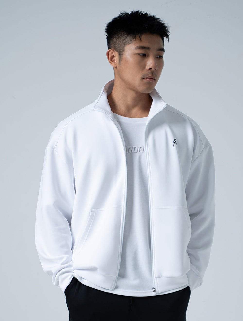 AirFlex™ 立領運動夾克 (白) - AROAK 機能健身服飾 | 專為健人打造