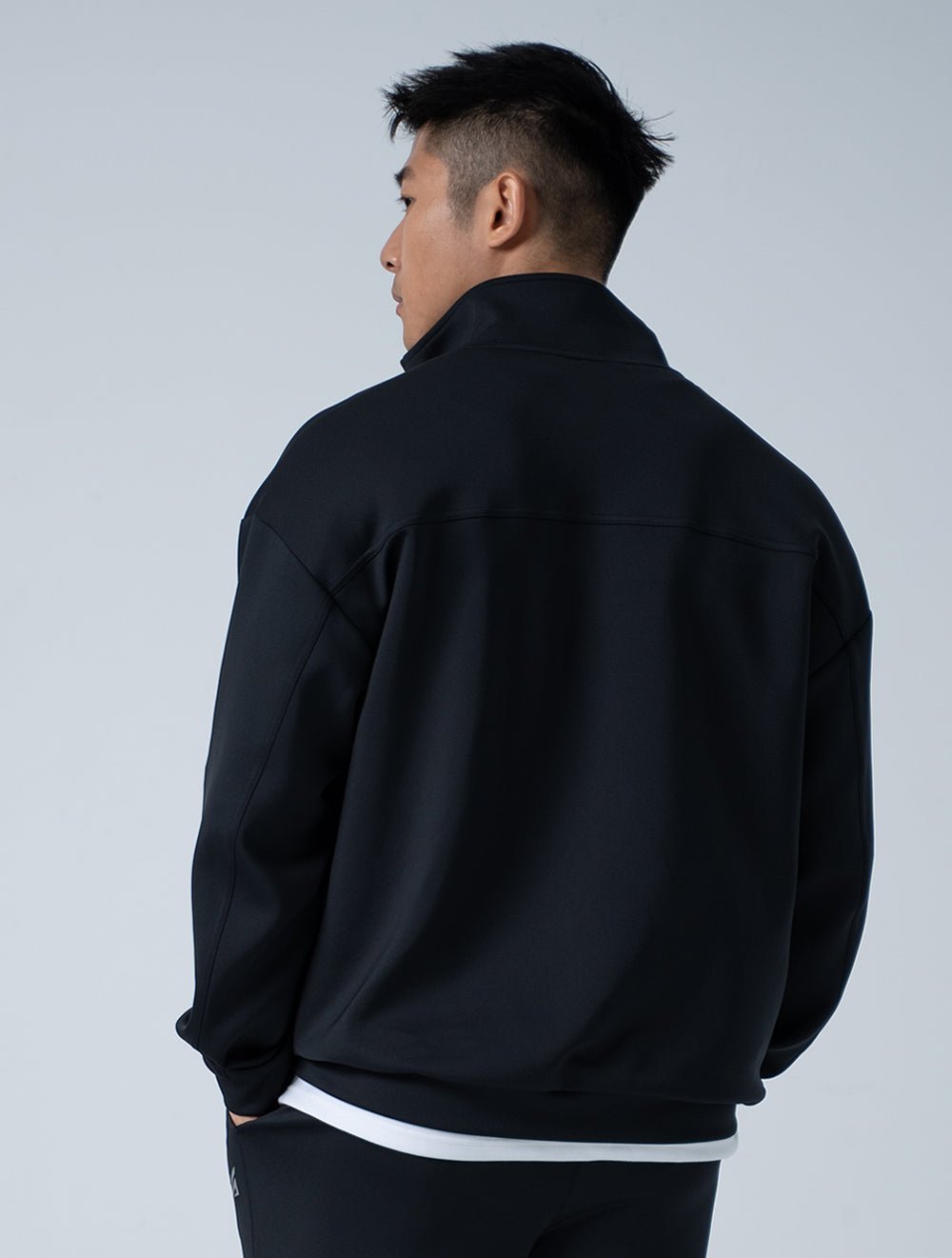 AirFlex™ 立領運動夾克 (黑) - AROAK 機能健身服飾 | 專為健人打造