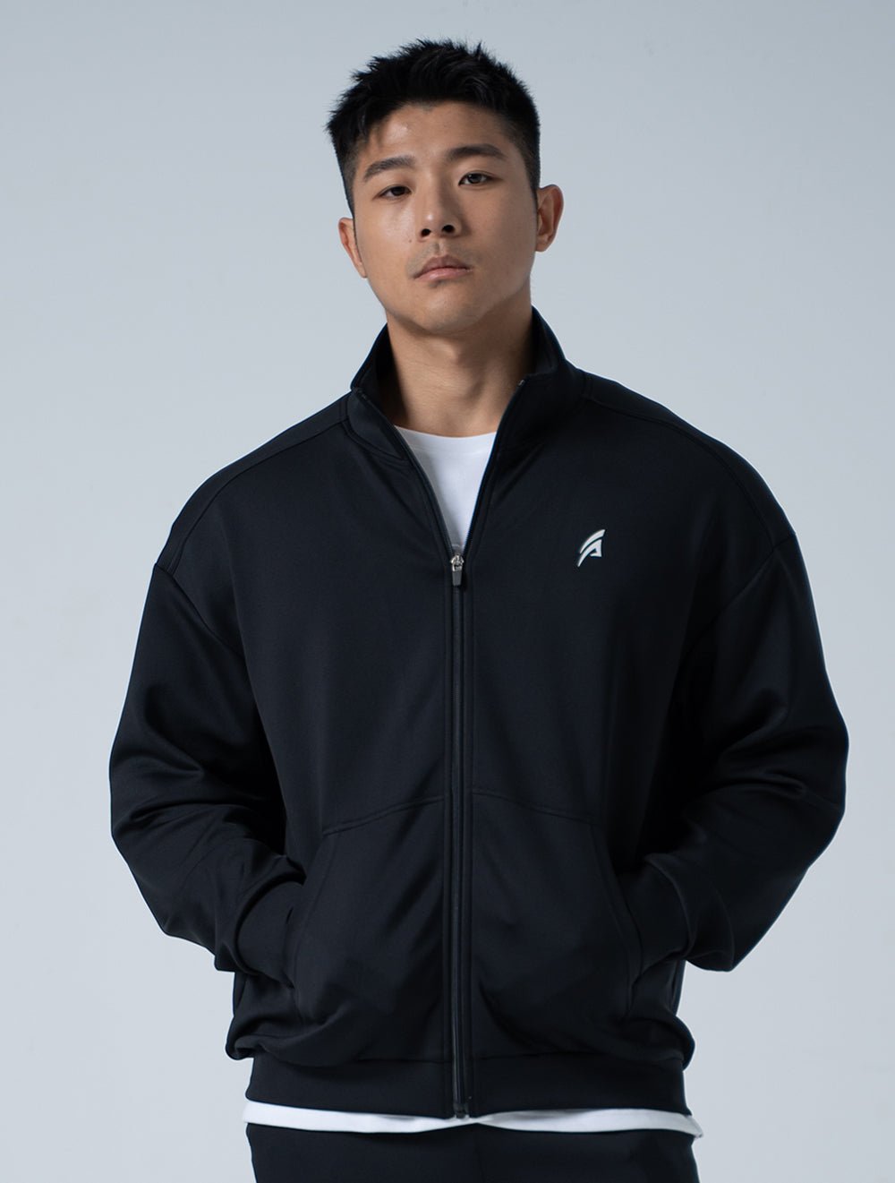 AirFlex™ 立領運動夾克 (黑) - AROAK 機能健身服飾 | 專為健人打造