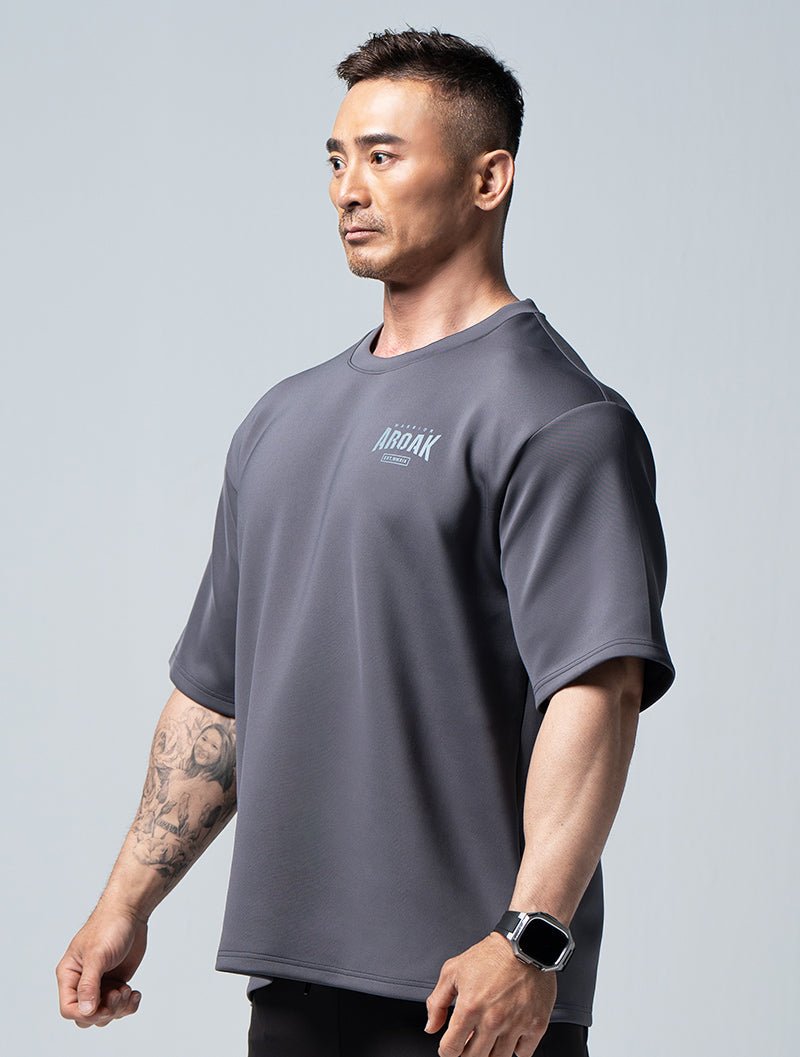 AirFlex™ 戰士的怒吼 OVERSIZED短袖上衣 (鐵灰) - AROAK 機能健身服飾 | 專為健人打造