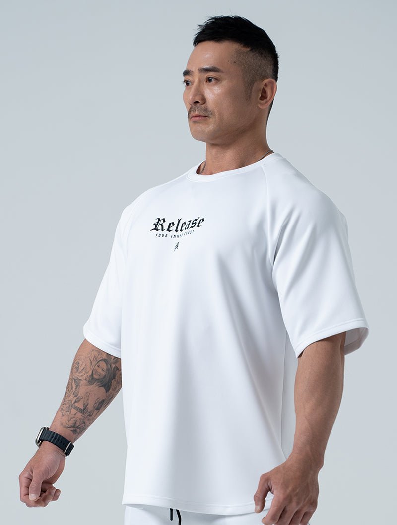 AirFlex™ 裂空之翼 OVERSIZED 機能短袖上衣 (白) (4/2 14:00 準時發售) - AROAK 機能健身服飾 | 專為健人打造