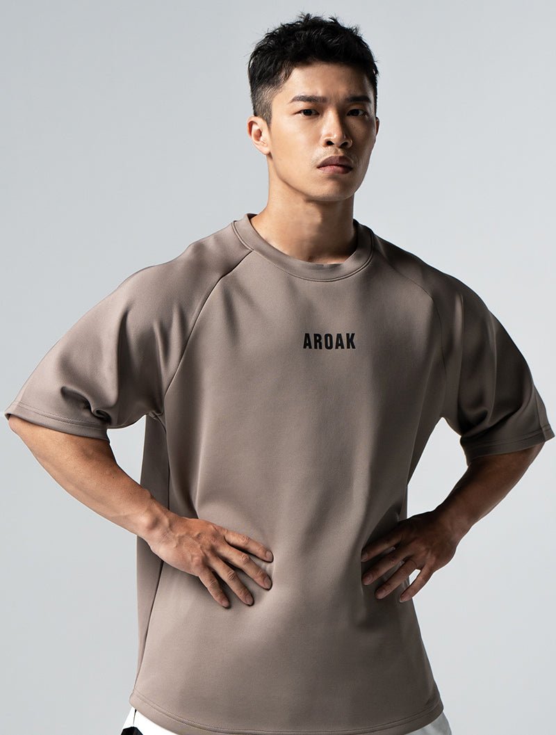 AirFlex™ OVERSIZED 戰神之巔拉克蘭袖上衣 (卡其) - AROAK 機能健身服飾 | 專為健人打造