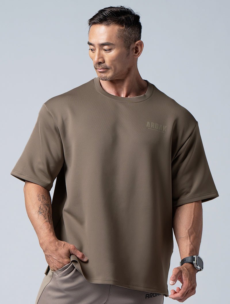 AirFlex™曙光戰士OVERSIZED短袖上衣 (棕卡其) - AROAK 機能健身服飾 | 專為健人打造