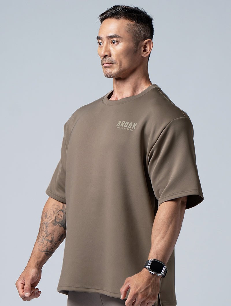 AirFlex™曙光戰士OVERSIZED短袖上衣 (棕卡其) - AROAK 機能健身服飾 | 專為健人打造