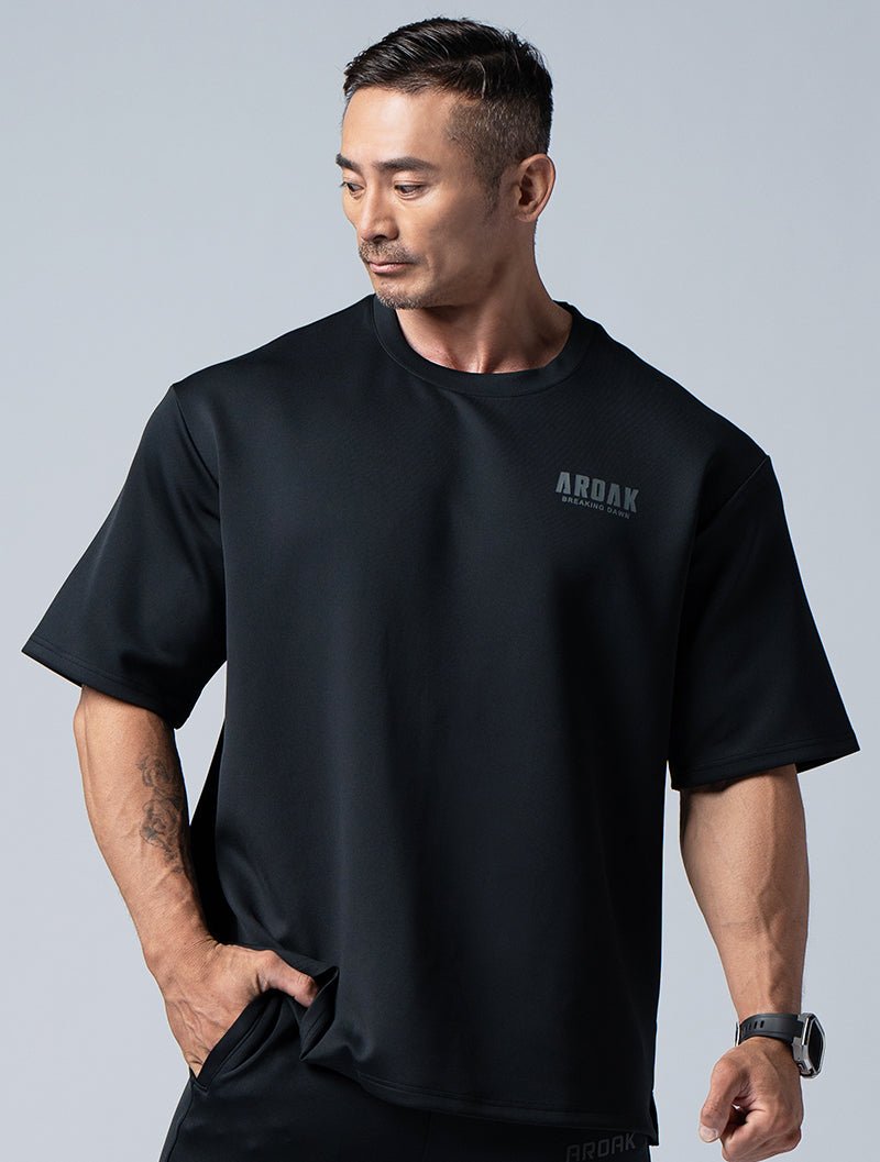AirFlex™曙光戰士OVERSIZED短袖上衣 (黑) - AROAK 機能健身服飾 | 專為健人打造