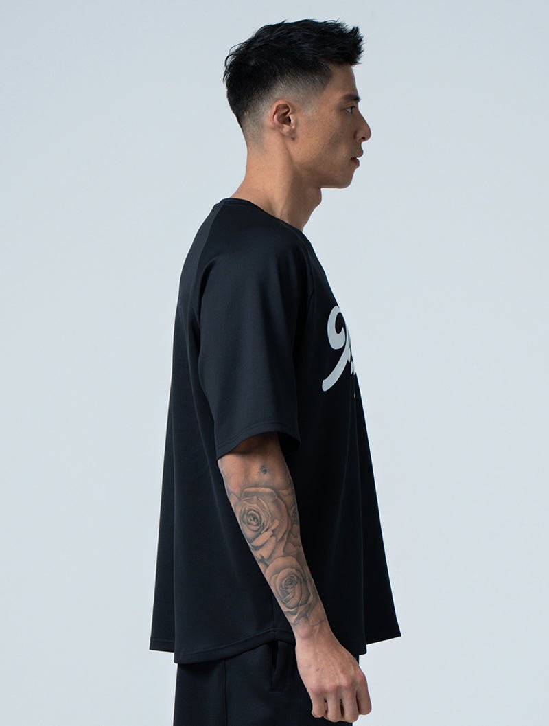 AirSculpt™ 硬派榮耀拉克蘭袖上衣 (黑) - AROAK 機能健身服飾 | 專為健人打造