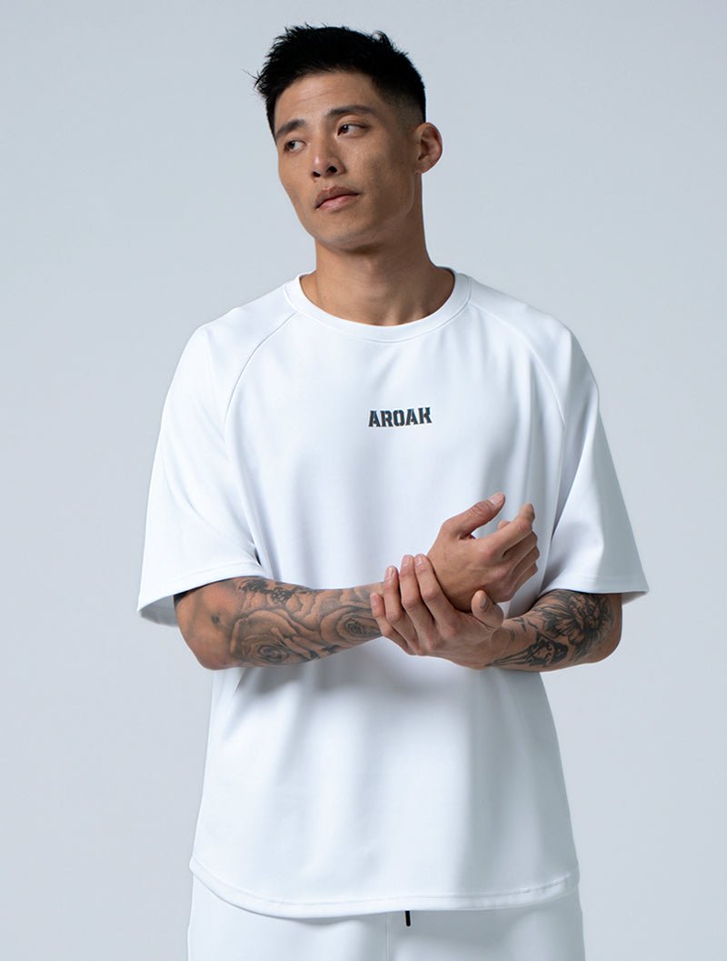 AirSculpt™ OVERSIZED 拉克蘭袖上衣 (白) - AROAK 機能健身服飾 | 專為健人打造