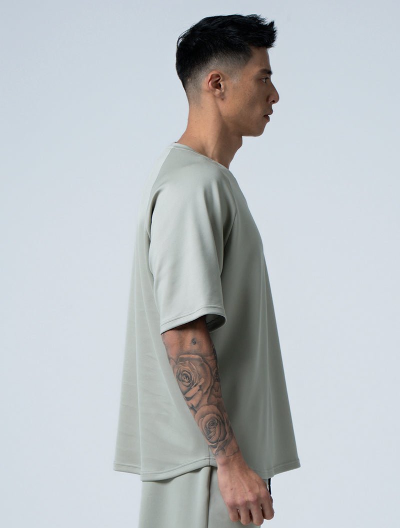 AirSculpt™ OVERSIZED 拉克蘭袖上衣 (橄欖灰) - AROAK 機能健身服飾 | 專為健人打造