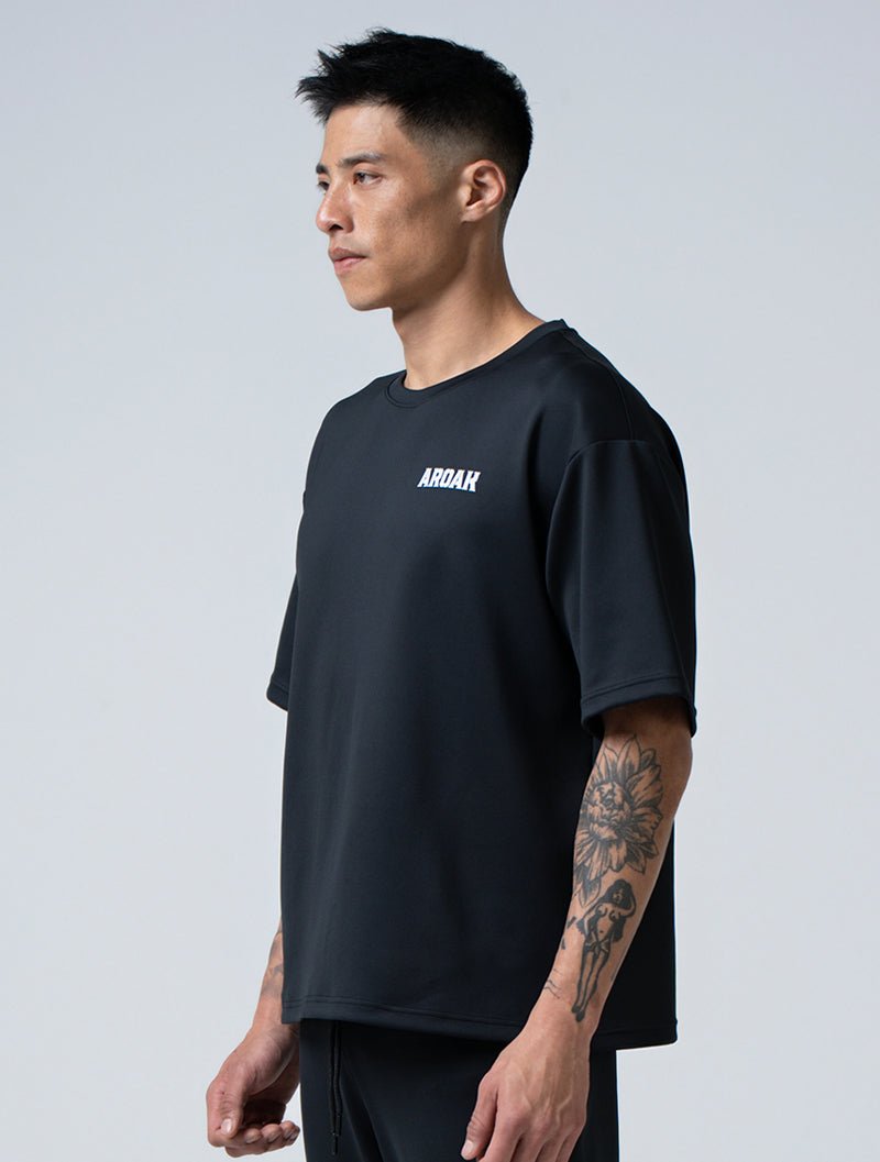 AirSculpt™ OVERSIZED 短袖上衣 (黑) - AROAK 機能健身服飾 | 專為健人打造