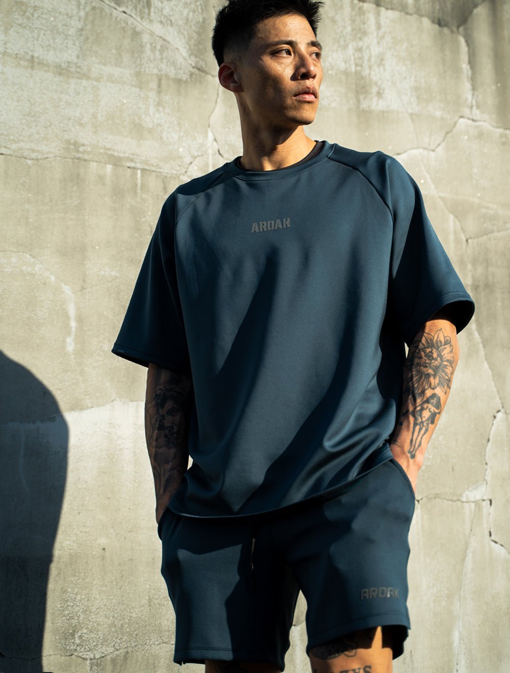 AirSculpt™ OVERSIZED 拉克蘭袖上衣 (黑) - AROAK 機能健身服飾 | 專為健人打造