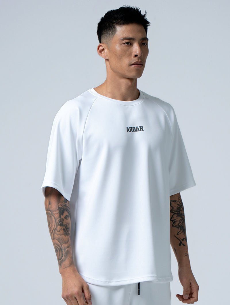 AirSculpt™ OVERSIZED 拉克蘭袖上衣 (白) - AROAK 機能健身服飾 | 專為健人打造