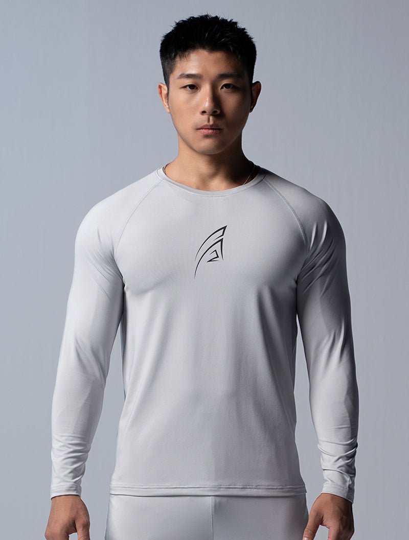 ArcTech™ 極簡核心拉克蘭袖機能上衣 (淺灰) - AROAK 機能健身服飾 | 專為健人打造