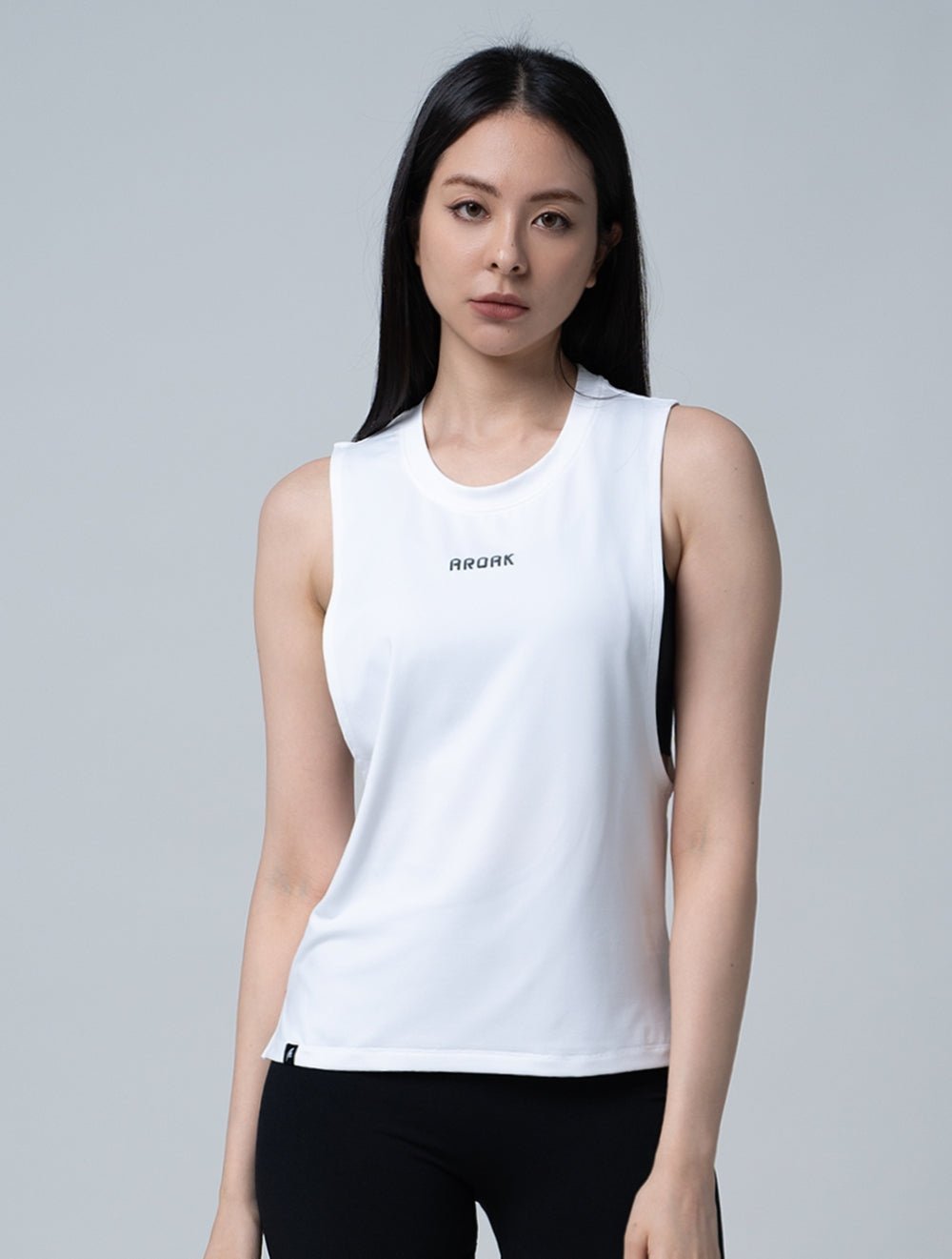 ArcTech™ 側挖開衩長版訓練背心 (白) - AROAK 機能健身服飾 | 專為健人打造