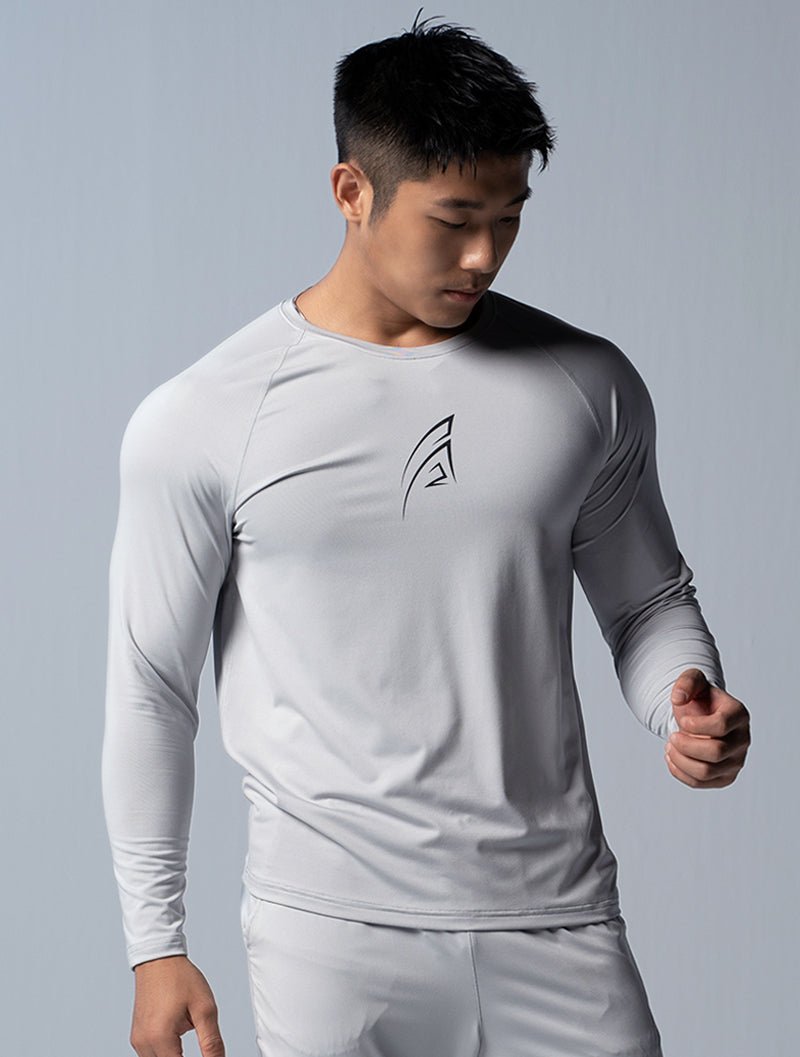 ArcTech™ 極簡核心拉克蘭袖機能上衣 (淺灰) - AROAK 機能健身服飾 | 專為健人打造