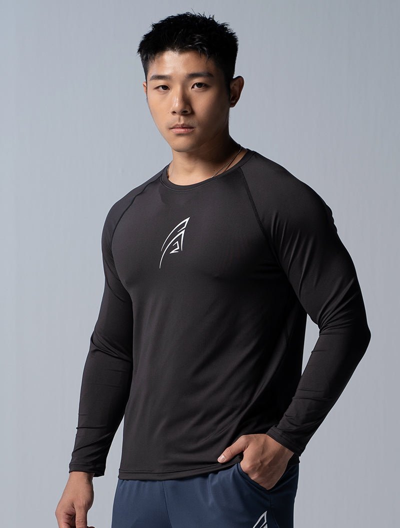 ArcTech™ 極簡核心拉克蘭袖機能上衣 (黑) - AROAK 機能健身服飾 | 專為健人打造