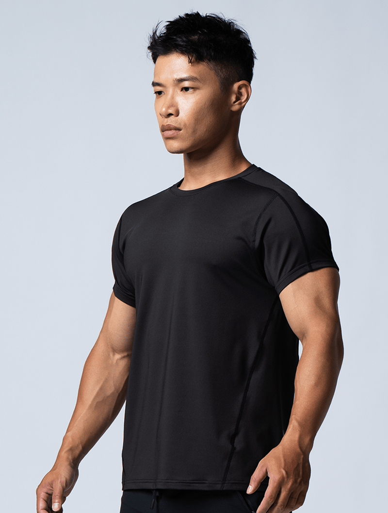 ArcTech™ 翼展式短袖訓練上衣 (黑) - AROAK 機能健身服飾 | 專為健人打造