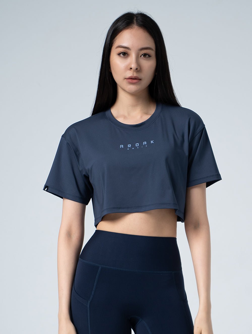 ArcTech™ 機能訓練寬鬆落肩短版上衣 (深藍) - AROAK 機能健身服飾 | 專為健人打造