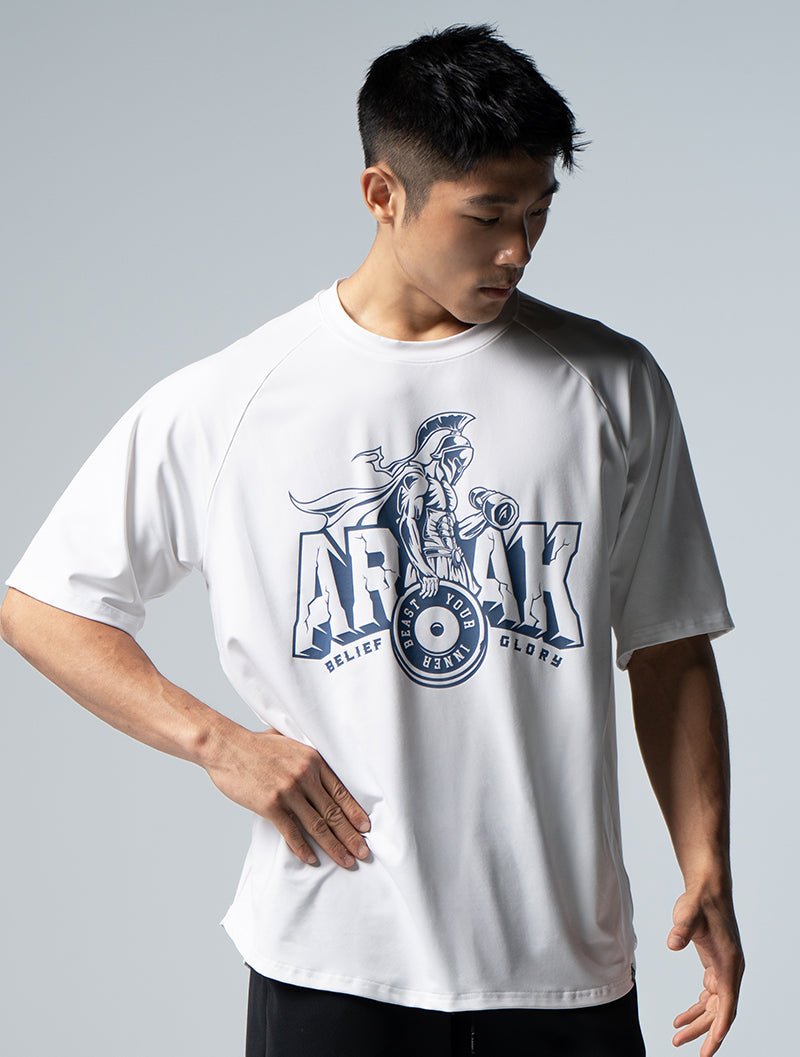 ArcTech™ 堅毅戰士寬版拉克蘭袖上衣 (白) - AROAK 機能健身服飾 | 專為健人打造