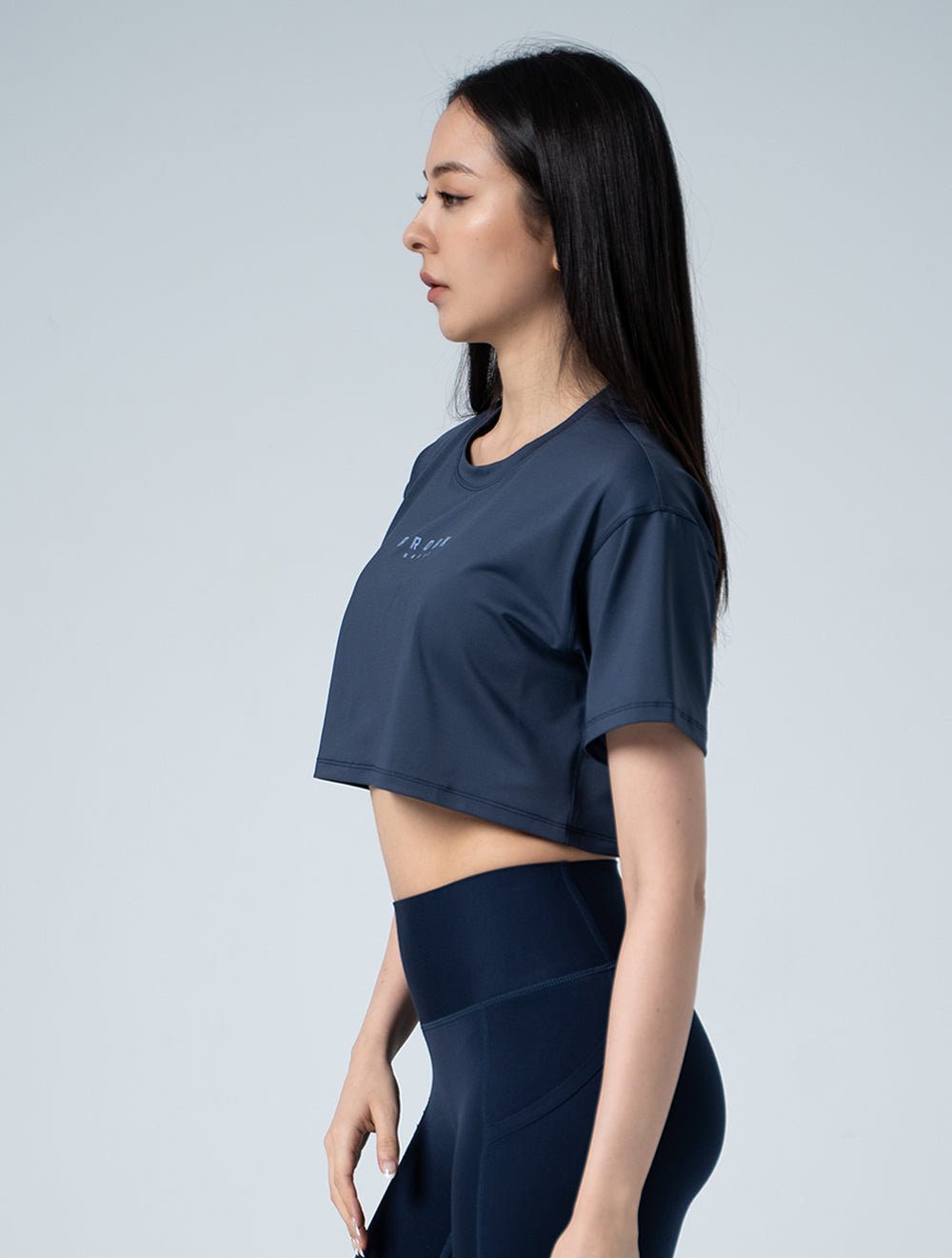 ArcTech™ 機能訓練寬鬆落肩短版上衣 (深藍) - AROAK 機能健身服飾 | 專為健人打造