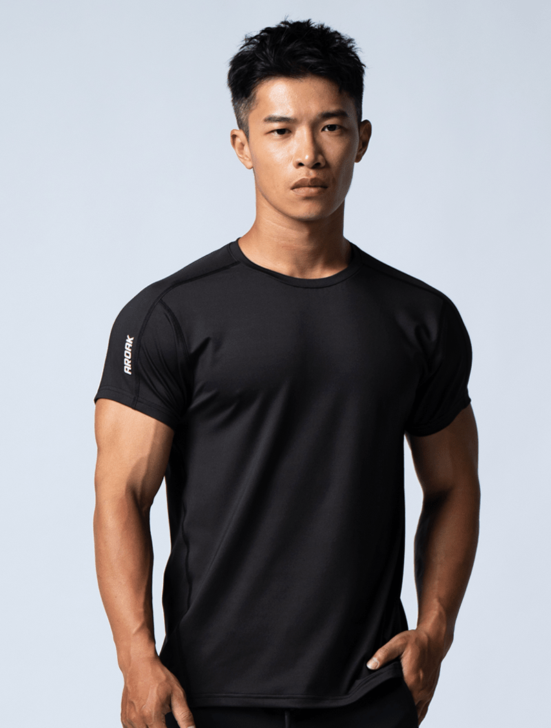 ArcTech™ 翼展式短袖訓練上衣 (黑) - AROAK 機能健身服飾 | 專為健人打造