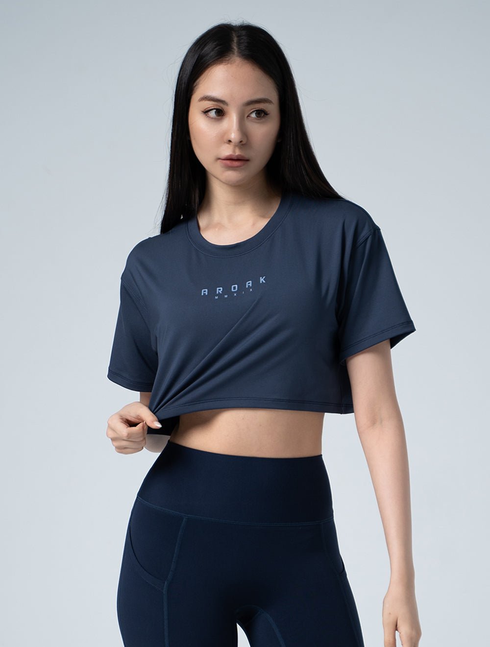 ArcTech™ 機能訓練寬鬆落肩短版上衣 (深藍) - AROAK 機能健身服飾 | 專為健人打造