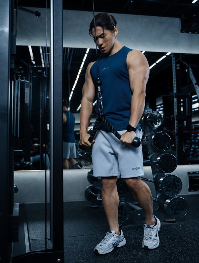 ArcTech™ Essential 剪接弧襬背心 (黑) - AROAK 機能健身服飾 | 專為健人打造