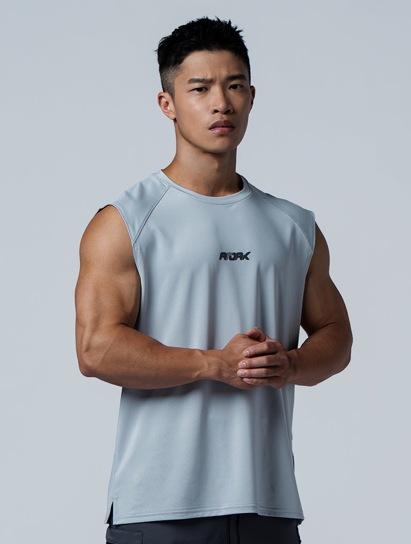 ArcTech™ Essential 寬肩剪接背心 (淺灰) - AROAK 機能健身服飾 | 專為健人打造