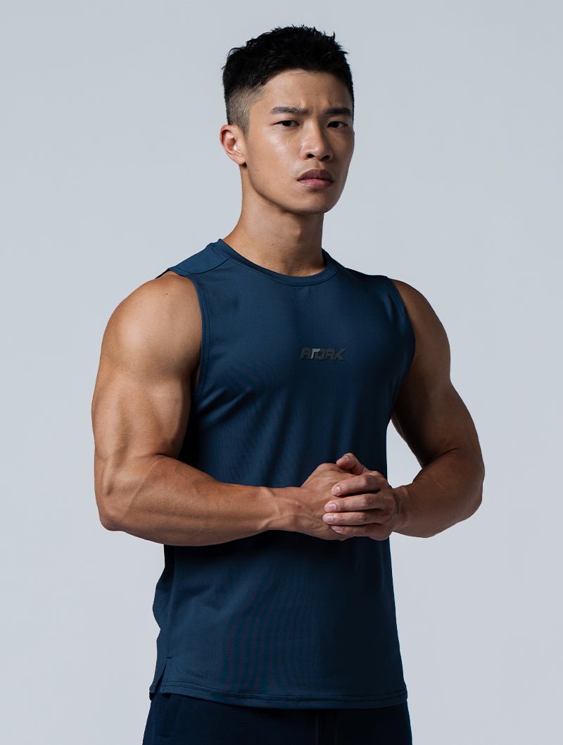 ArcTech™ Essential 剪接弧襬背心 (深藍) - AROAK 機能健身服飾 | 專為健人打造