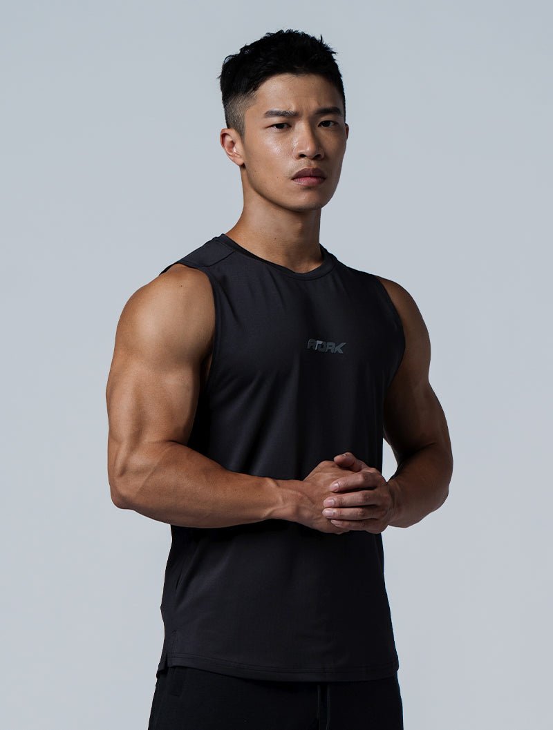 ArcTech™ Essential 剪接弧襬背心 (黑) - AROAK 機能健身服飾 | 專為健人打造
