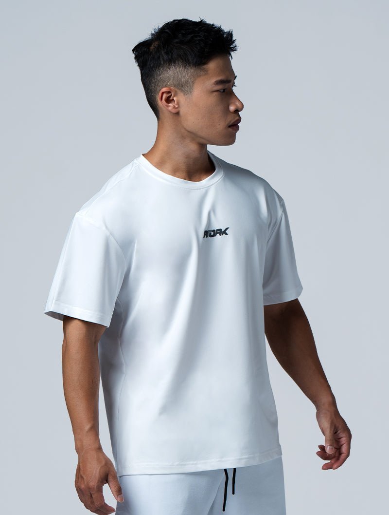 ArcTech™ Essential Oversized Fit 短袖上衣 (白) – AROAK 機能健身服飾 | 專為健人打造