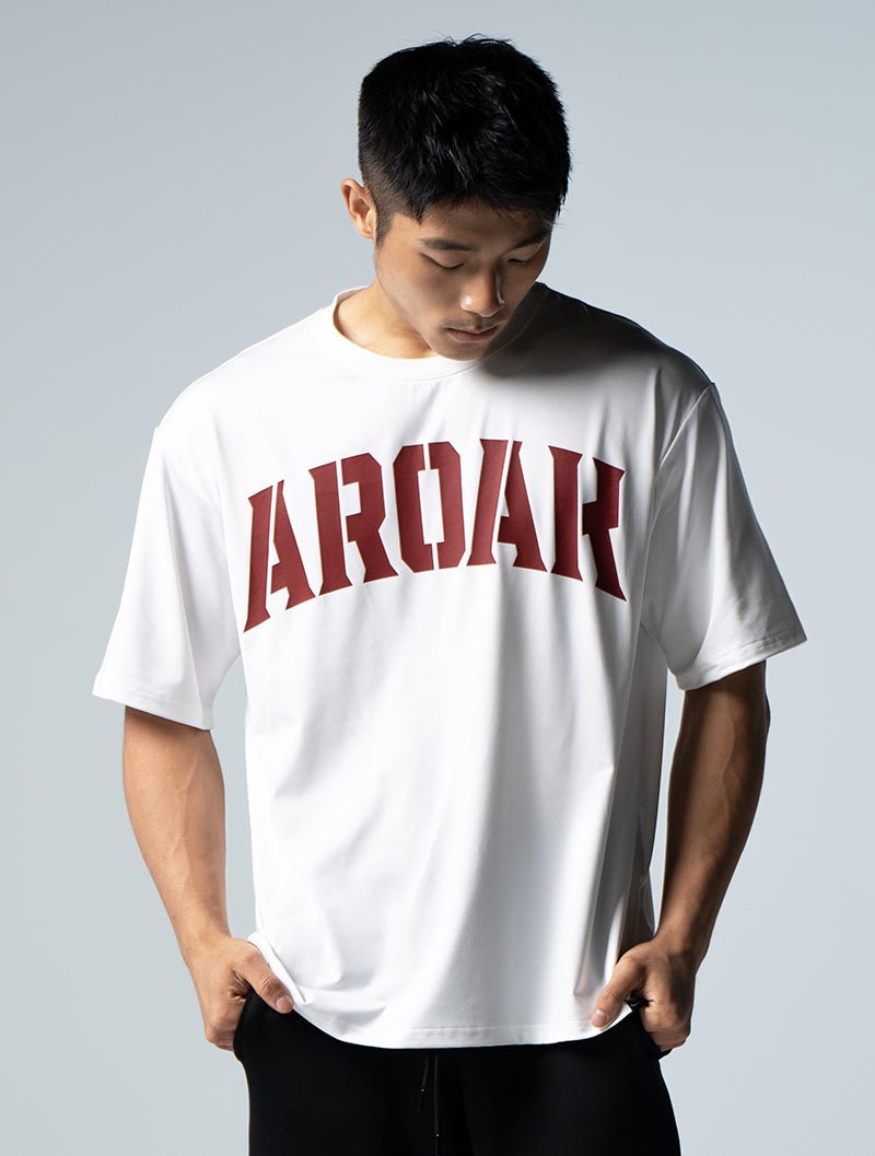 ArcTech™ OVERSIZED文字印花機能上衣 (白) - AROAK 機能健身服飾 | 專為健人打造
