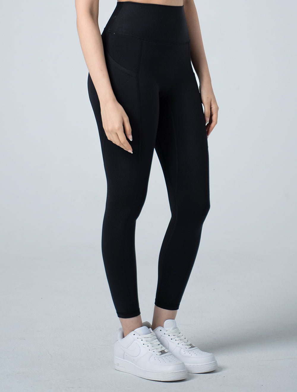 Doux™ 雕塑流線側口袋瑜珈褲25 - 2 (黑) - AROAK 機能健身服飾 | 專為健人打造