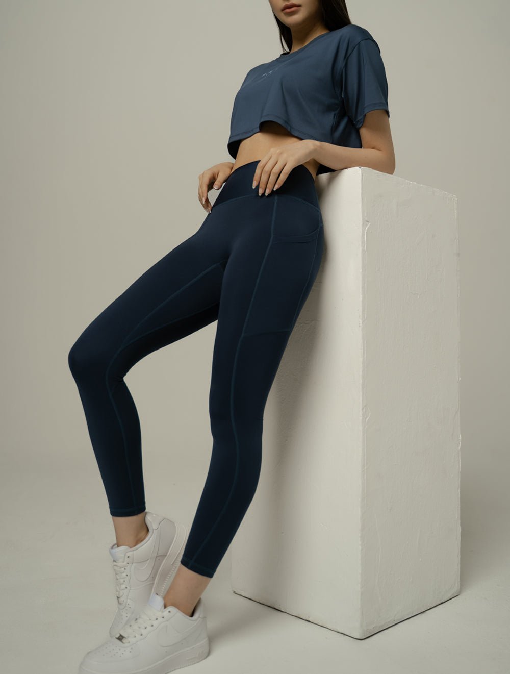 Doux™ 雕塑流線側口袋瑜珈褲25 - 2 (藍紫) - AROAK 機能健身服飾 | 專為健人打造