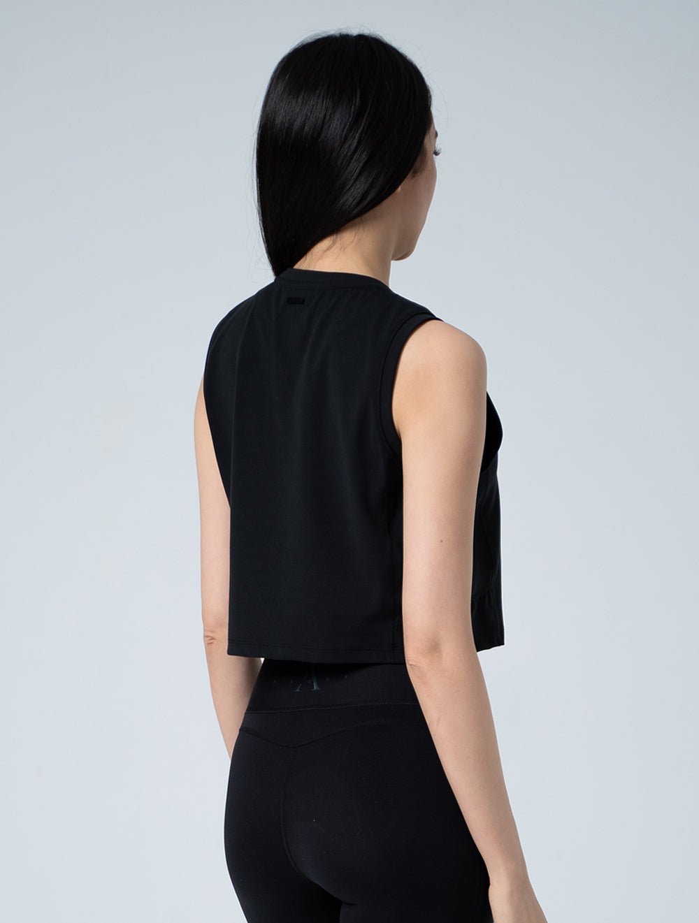 FluxFit™ 寬肩剪接短版背心25 - 2 (黑) - AROAK 機能健身服飾 | 專為健人打造
