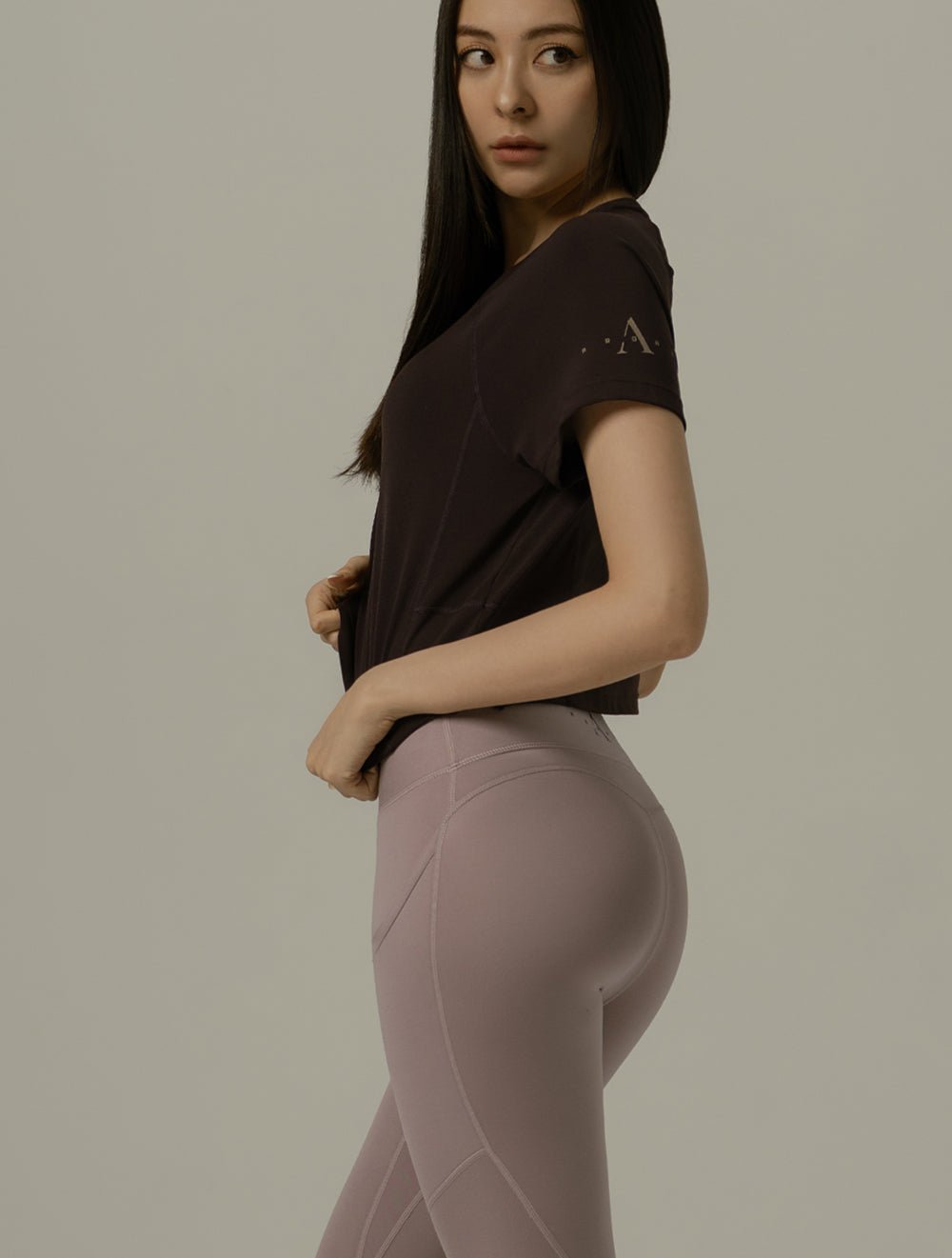 FluxFit™ 拉克蘭袖剪接短版上衣25 - 2 (黑) - AROAK 機能健身服飾 | 專為健人打造