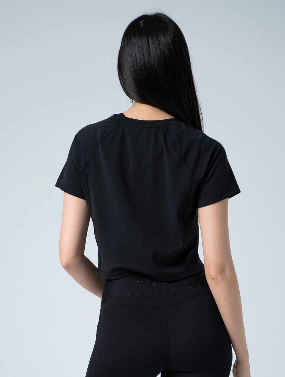 FluxFit™ 拉克蘭袖剪接短版上衣25 - 2 (黑) - AROAK 機能健身服飾 | 專為健人打造