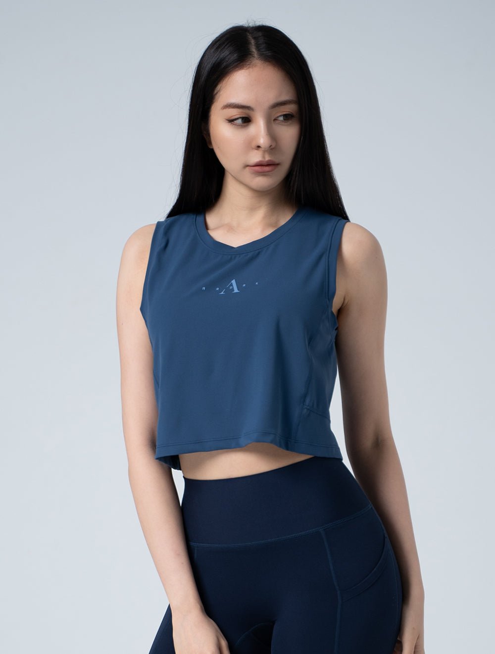 FluxFit™ 寬肩剪接短版背心25 - 2 (斜紋藍) - AROAK 機能健身服飾 | 專為健人打造