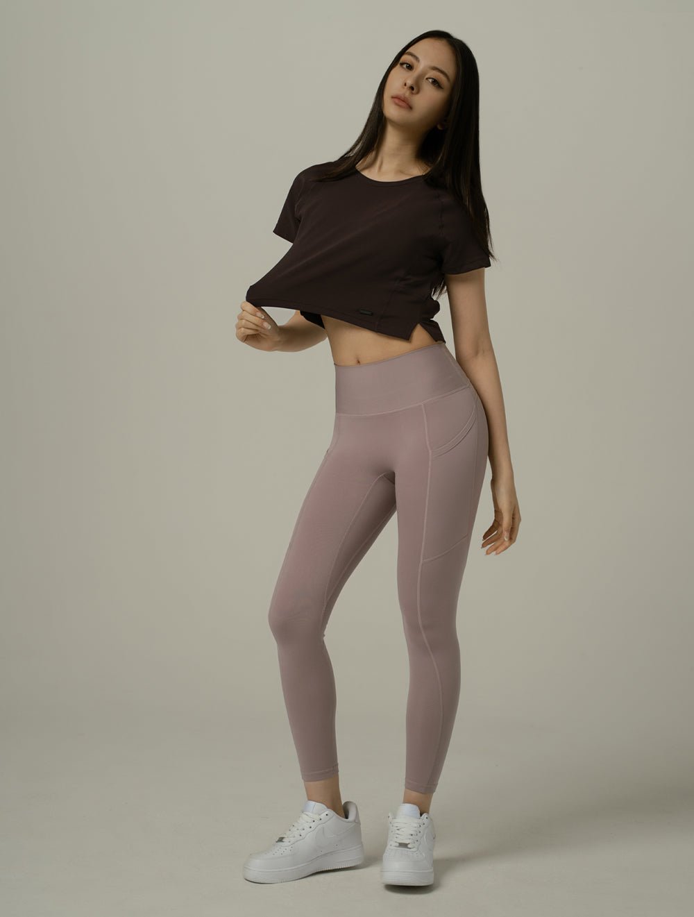 FluxFit™ 拉克蘭袖剪接短版上衣25 - 2 (黑) - AROAK 機能健身服飾 | 專為健人打造