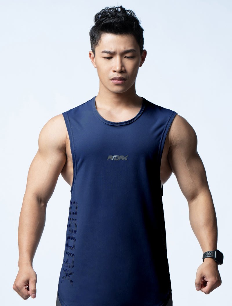 FluxFit™ 側開衩休閒背心 (斜紋藍) - AROAK 機能健身服飾 | 專為健人打造