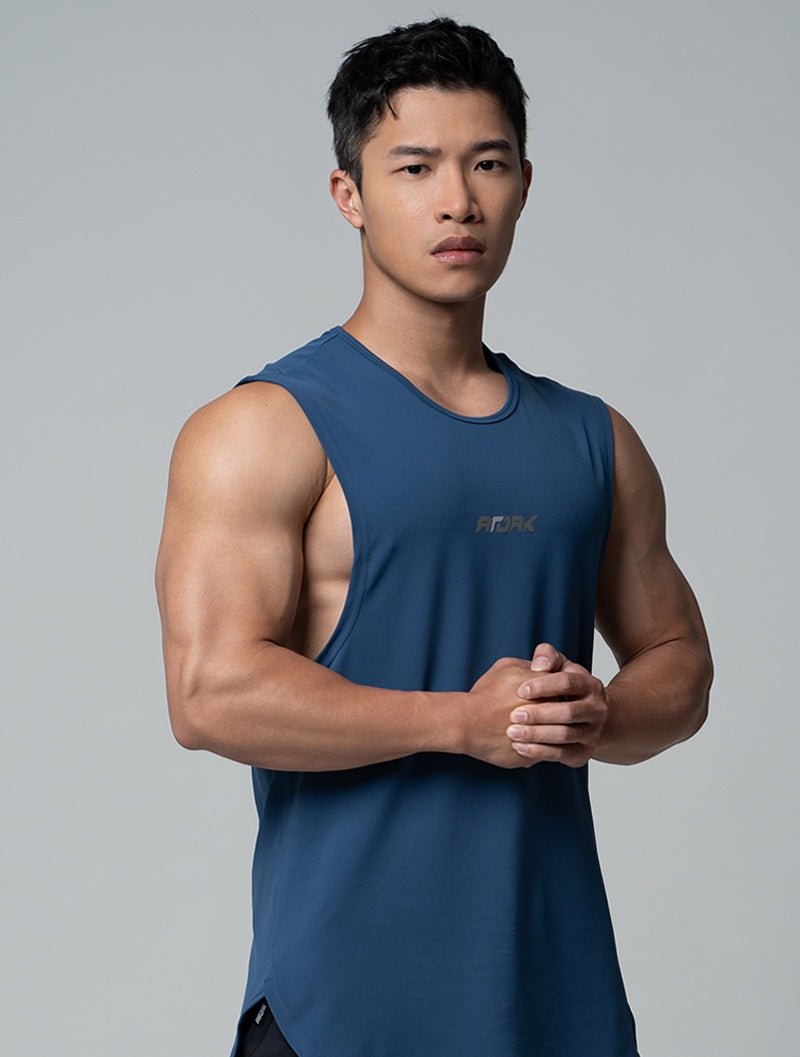 FluxFit™ LOGO沖孔訓練背心 (斜紋藍) - AROAK 機能健身服飾 | 專為健人打造