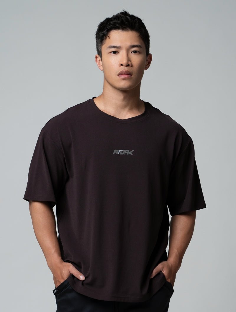 FluxFit™ LOGO沖孔OVERSIZED訓練上衣 (杉木棕) - AROAK 機能健身服飾 | 專為健人打造
