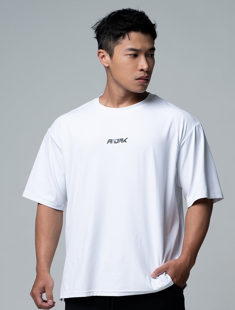 FluxFit™ LOGO沖孔OVERSIZED訓練上衣 (白) - AROAK 機能健身服飾 | 專為健人打造