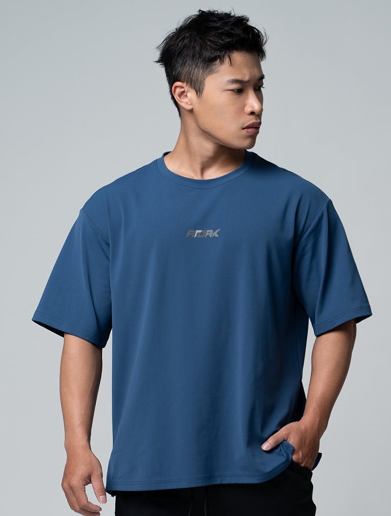 FluxFit™ LOGO沖孔OVERSIZED訓練上衣 (斜紋藍) - AROAK 機能健身服飾 | 專為健人打造